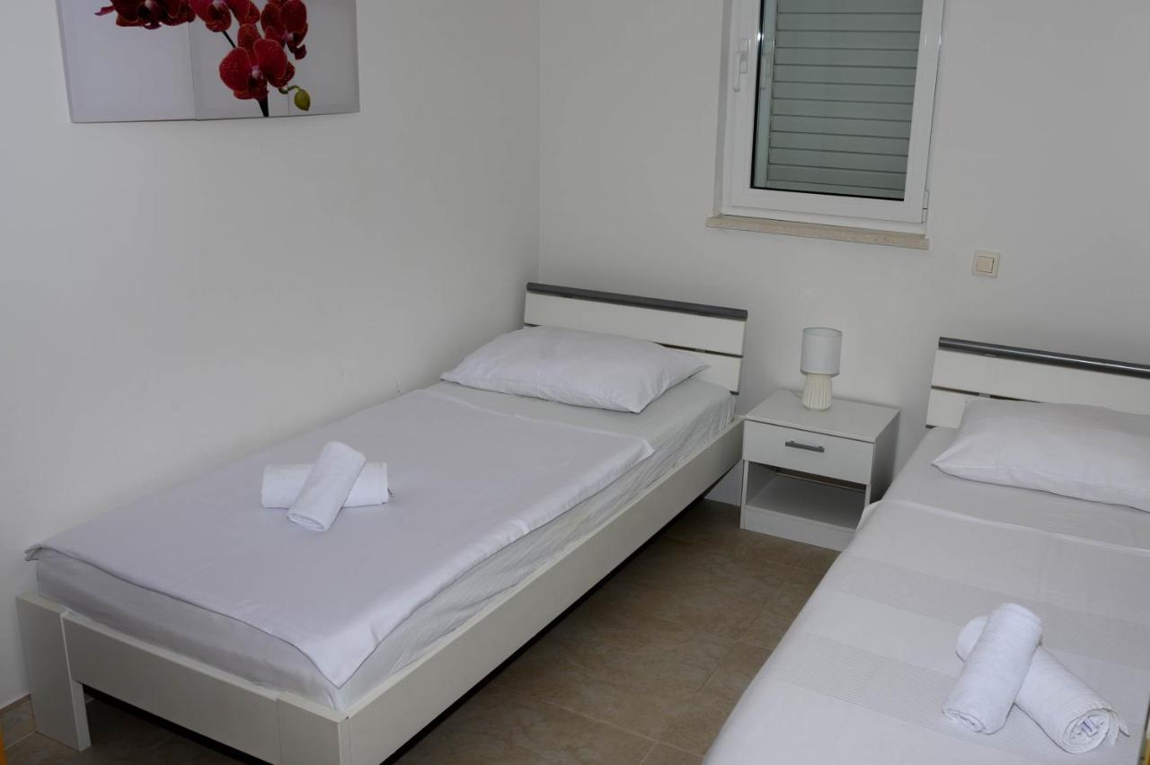 Villa Vinko Trogir Exterior photo